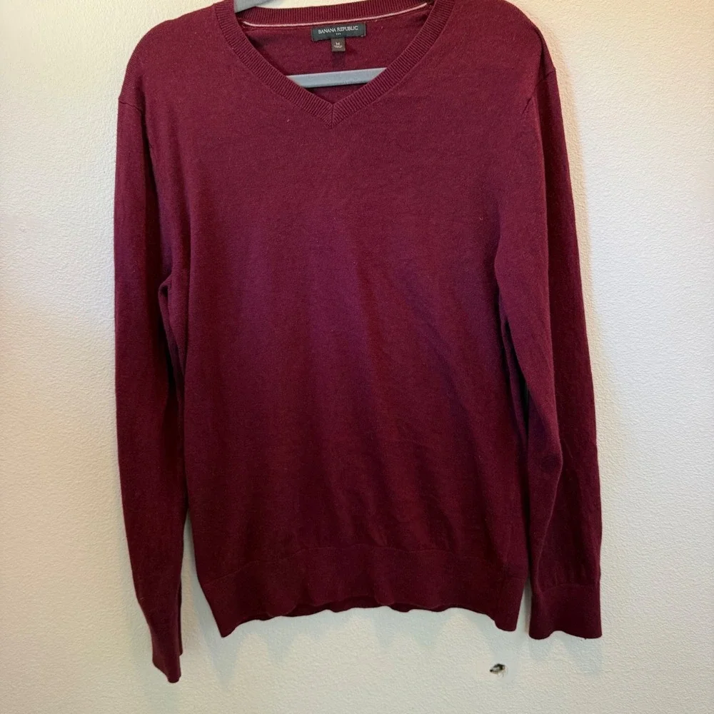 Banana Republic Mens V-Neck Sweater Burgundy Maroon Cotton Blend Size M Holiday
